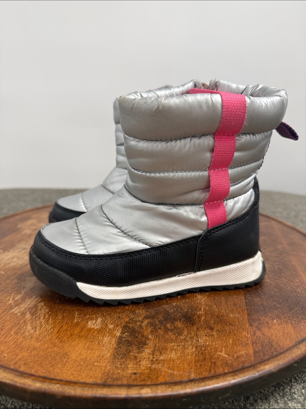 Wonder Nation Boots Kids Girls 10 Silver Pink Winter Snow *Wear